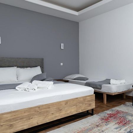 Hotel Denis Prizren Exteriör bild